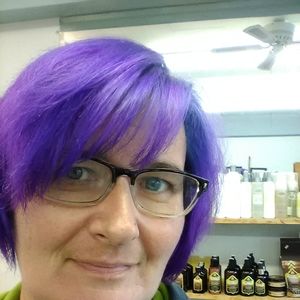 Meet your Posher, Connie